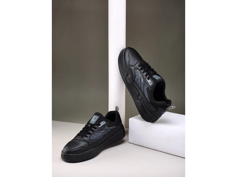 FORUM Black Men's Sneakers at 57% Off product view